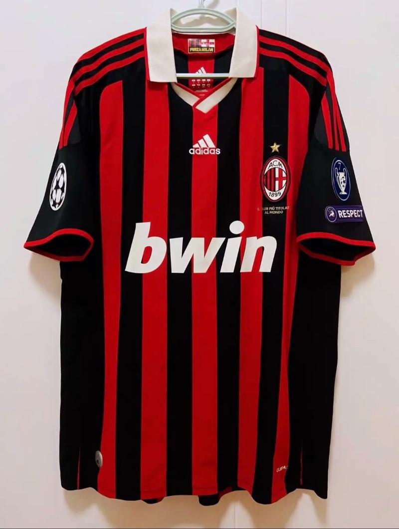 弗里克：拉菲尼亚回归对球队非常利好，我们仍有需要改进之处（弗里克：拉菲尼亚复出利好球队，但我们仍需提升）