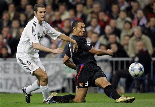 湖记：今日绝对是詹姆斯复出后最佳表现，他在进攻端状态拉满（湖人记者：今日詹姆斯复出后最佳一役，进攻火力全开）