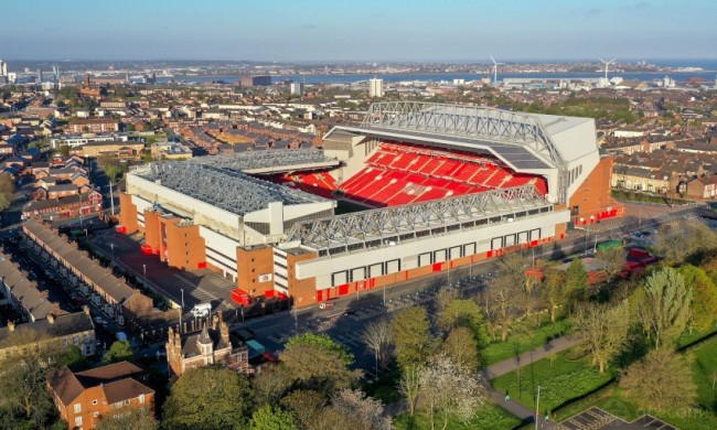 贝尔：最喜欢进球是欧冠决赛倒钩；我当评论员不是为了上头条（贝尔直言最难忘进球是欧冠决赛倒钩：当评论员并非为博头条）