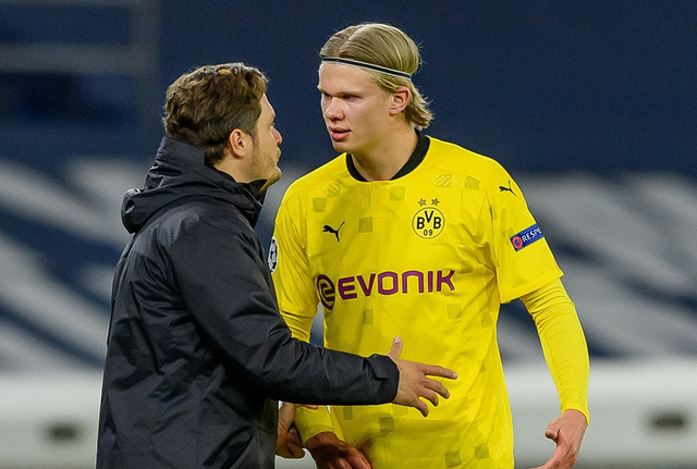 气坏了！沈梓捷补防被吹犯规抱怨绕场 犯满离场（怒火难平！沈梓捷补防被判犯规边走边抱怨 6犯毕业离场）