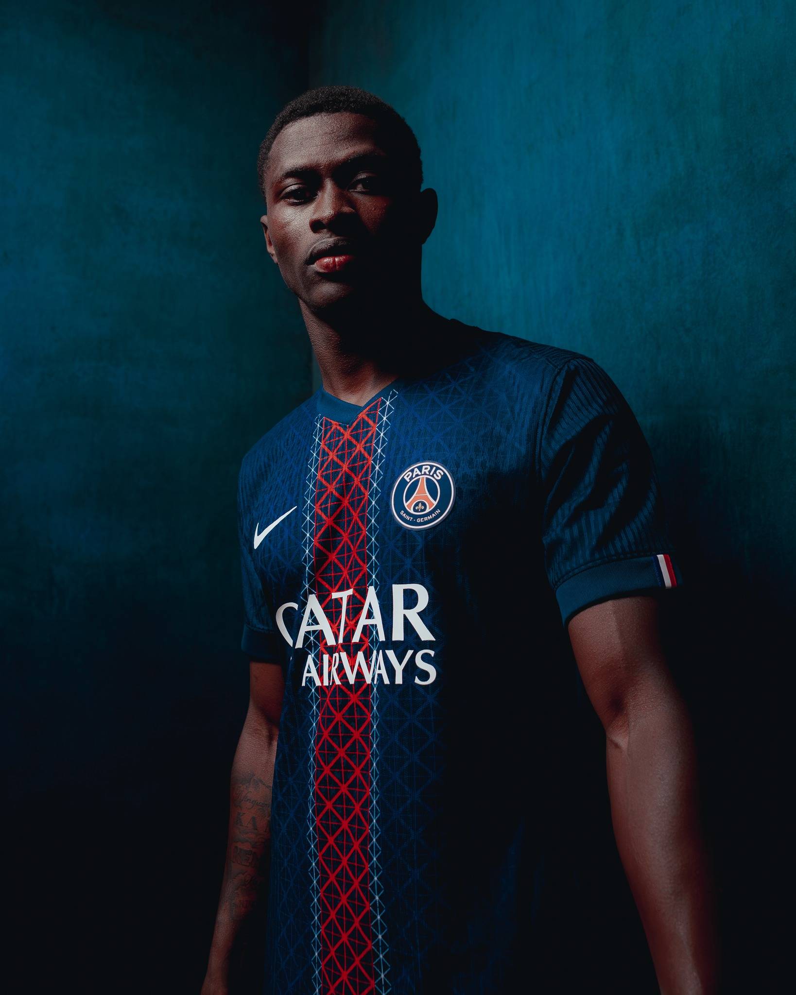 乌迪内斯2-0帕尔马，扎尼奥洛破门，凯南-戴维斯锦上添花（乌迪内斯2-0击败帕尔马：扎尼奥洛先拔头筹，凯南-戴维斯锁定胜局）