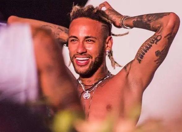 近10年巴甲最快帽子戏法：内马尔17分钟戴帽第8，罗德里戈上榜（巴甲近十年最快帽子戏法榜：内马尔17分钟列第8，罗德里戈入榜）