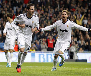 德转列巴拉圭球员历史身价前10：阿尔米隆第1，巴里奥斯上榜（德转公布巴拉圭球员历史身价TOP10：阿尔米隆居首，巴里奥斯入选）