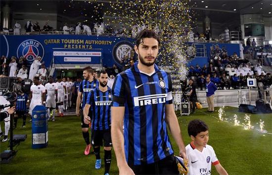 看不下去！广东两将表现辣眼睛 球迷质疑杜锋用人选择（表现堪忧！广东两将低迷引争议 球迷质疑杜锋用人）