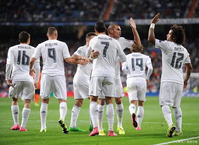 动漫展示欧冠新一轮第一比赛日的结果：（动画盘点欧冠新一轮首个比赛日赛果）