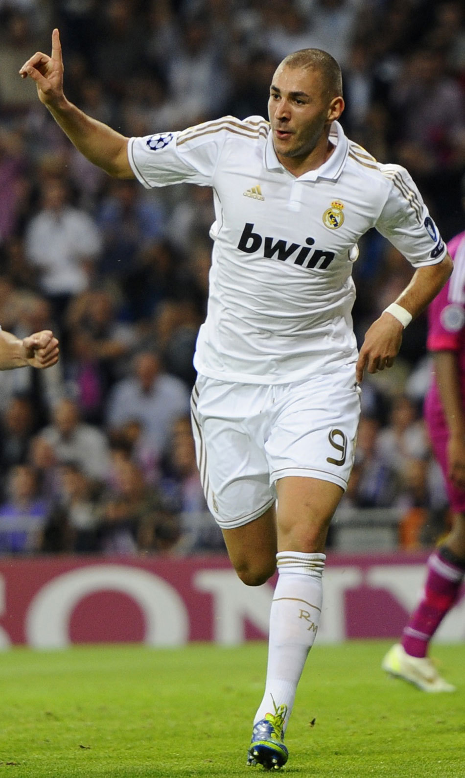 东体：海港本周一已经重新集结，加布里埃尔暂未参加合练（东体：海港已于周一再度集结，加布里埃尔未参与合练）