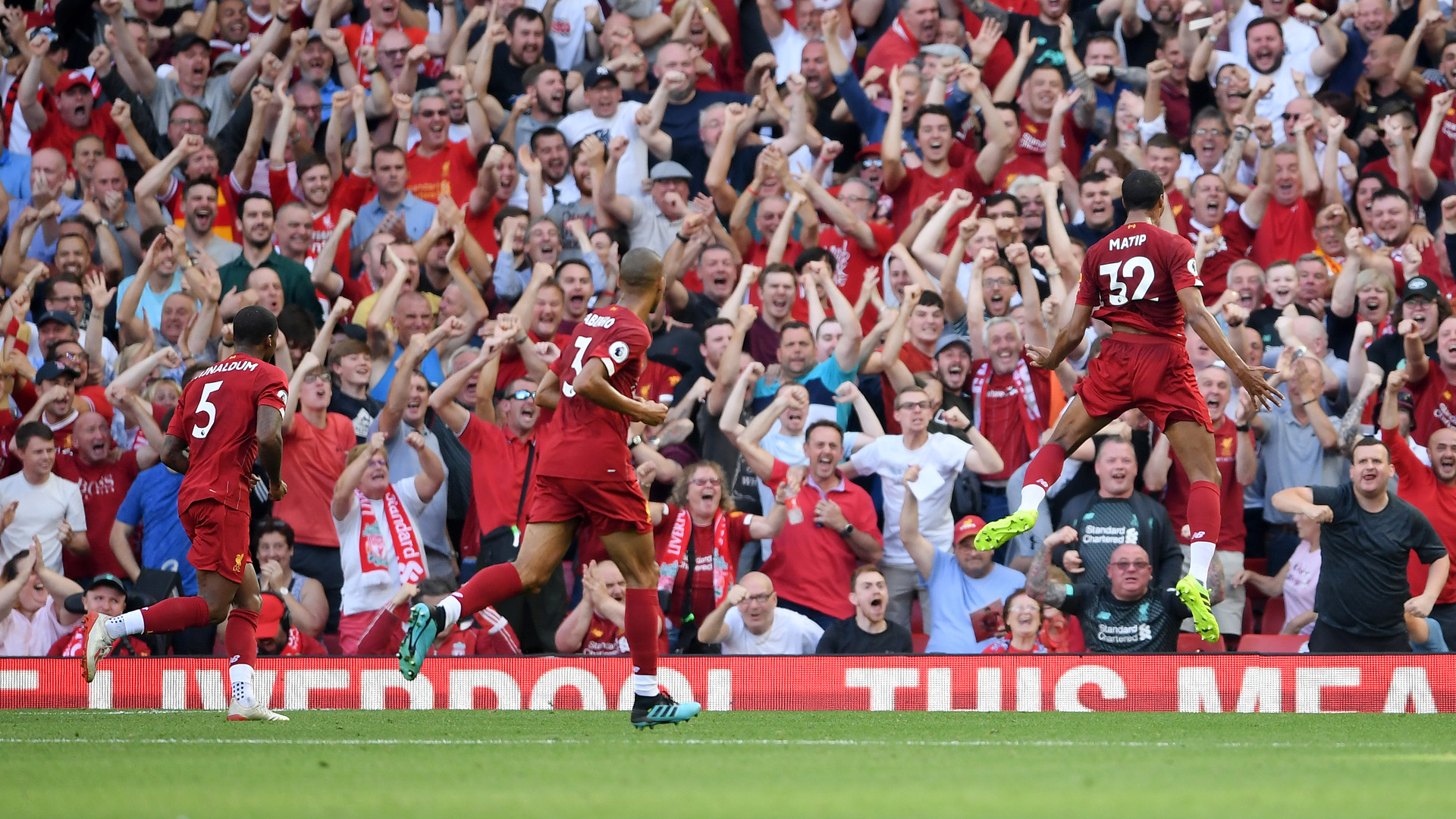 记者：昨晚阿代米和于根伟指导聊了挺久，阿代米哭了（记者：阿代米昨夜与于根伟长谈后落泪）